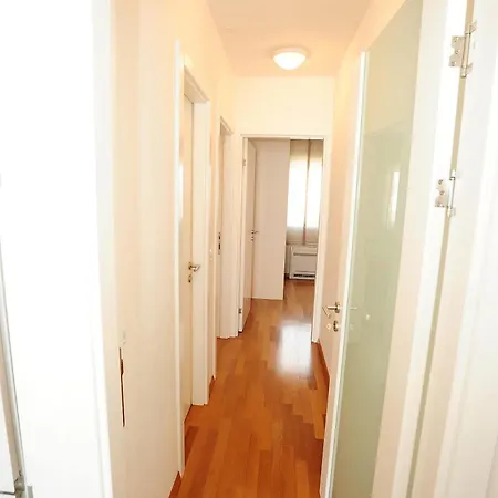 White Towers Residences Apartamento *