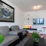 Apartment White Towers Residences Zadar