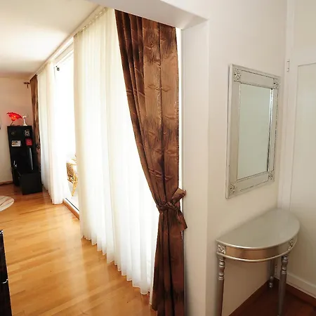 White Towers Residences Appartement